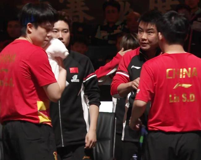 混团世界杯:国乒再被突破!王楚钦/林诗栋1-2不敌日本世界冠军 国乒面临严峻考验