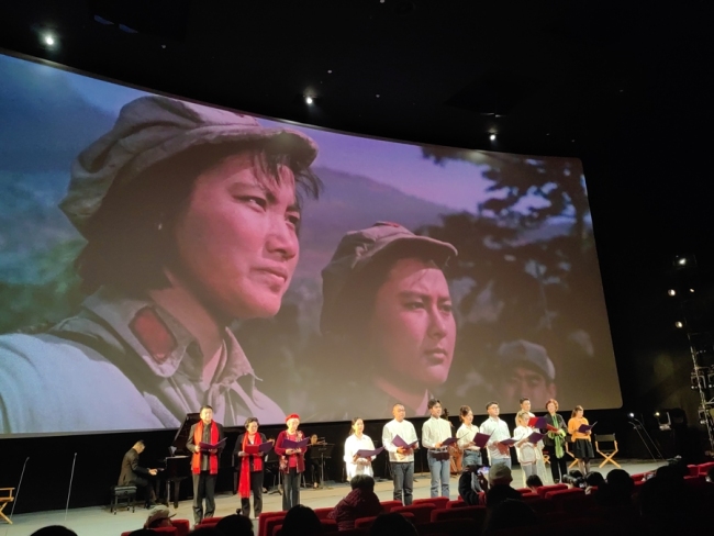 祝希娟领衔诵读上影前辈“来信” 经典电影再现银幕