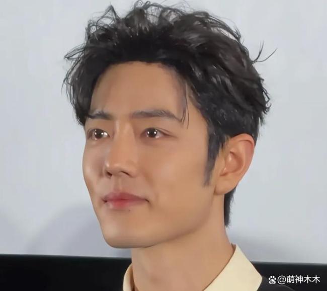 肖战哭了 路演现场感动落泪