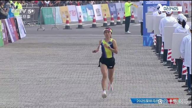 夏雨雨夺得深马国内女子组第一名 优异成绩引关注
