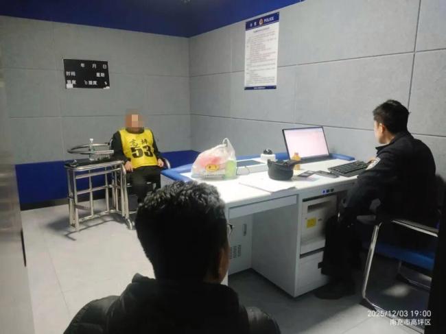 男子吃霸王餐扇民警耳光被拘留