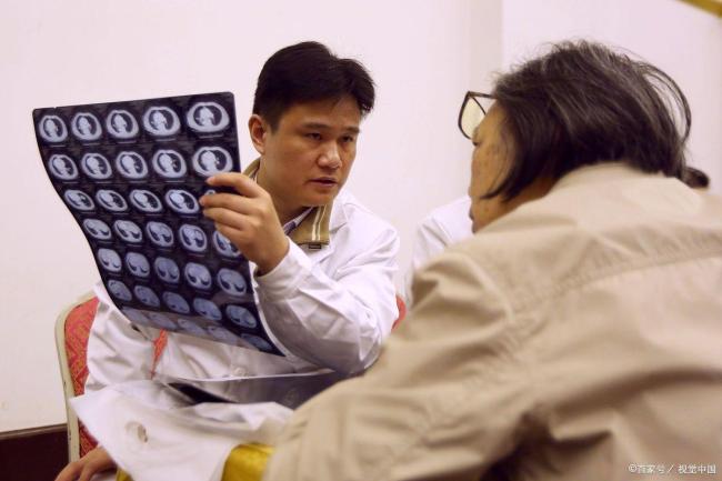 32歲兒子陪護(hù)69歲母親雙雙確診肺癌 早篩挽救生命