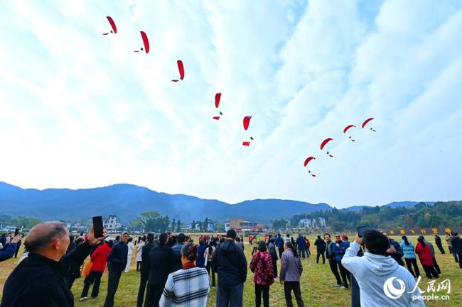 江西赣州南康区:发展低空经济 助热乡村旅游