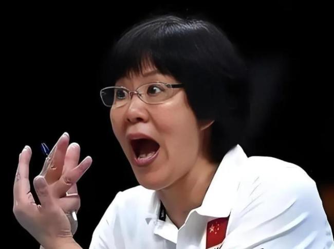 郎平谈伤病态度轻松,乐观面对康复之旅