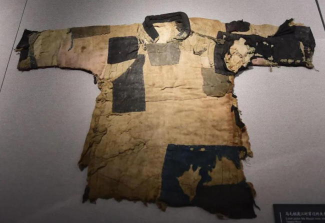 聚酯纖維怎么“塌房”了 從黑科技到貶義詞