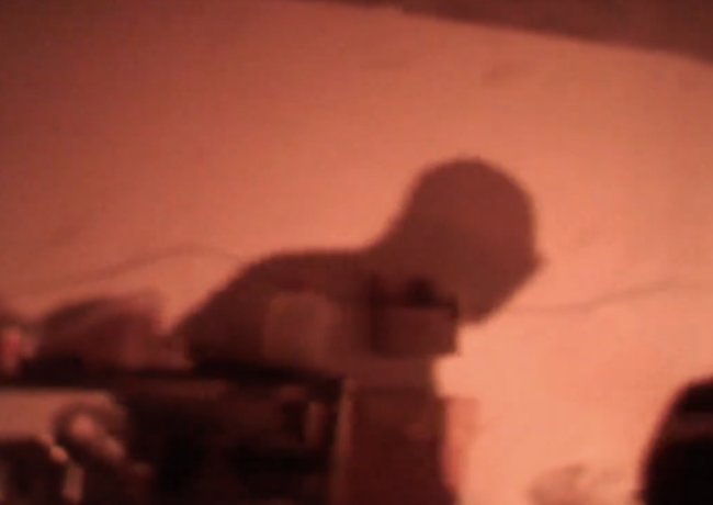 博主用挖耳勺給廚師拍宣傳片