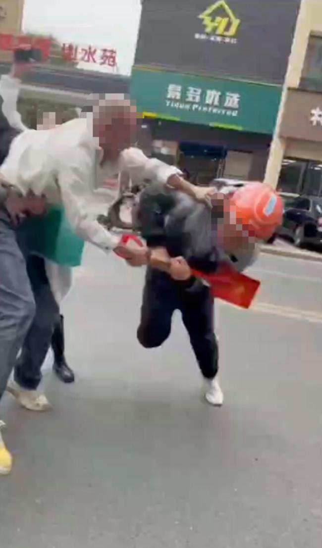 “武漢外賣騎手打死人”系謠言 實為制止騙局獲表彰