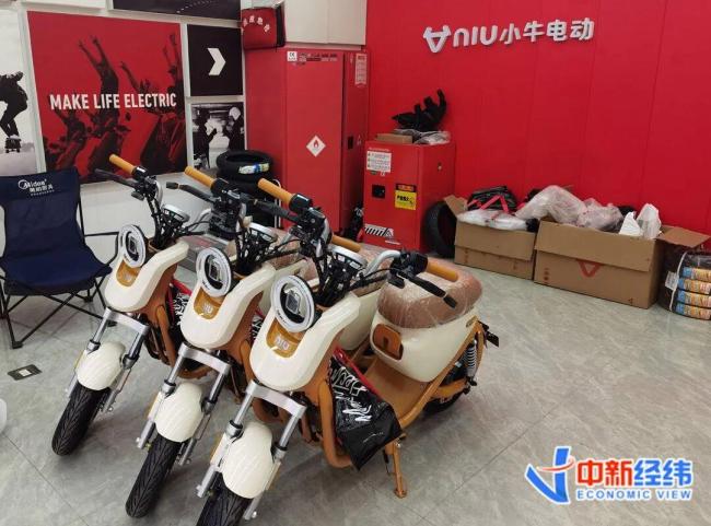 实探北京电动车门店:去了6家店,为何仅见1款无车筐、无后座车型?市场接受度待观察