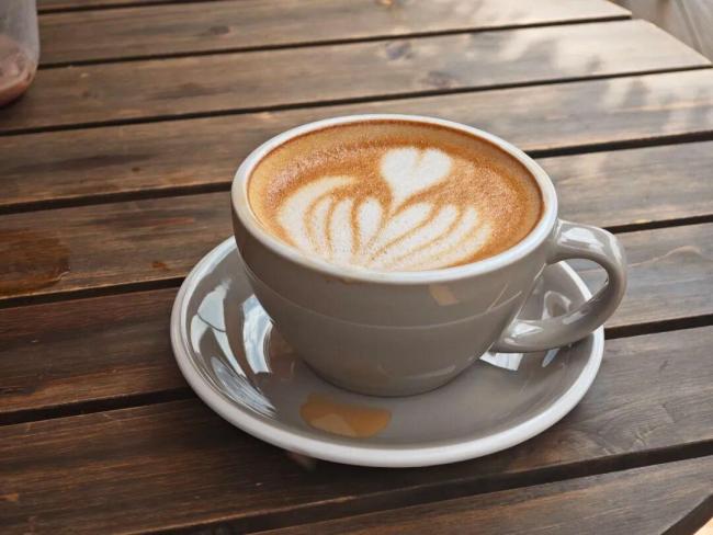 經(jīng)常喝咖啡的好處 護(hù)心又抗老