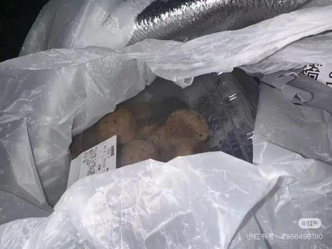 山姆麻薯盒內(nèi)驚現(xiàn)活老鼠 信任危機(jī)爆發(fā)