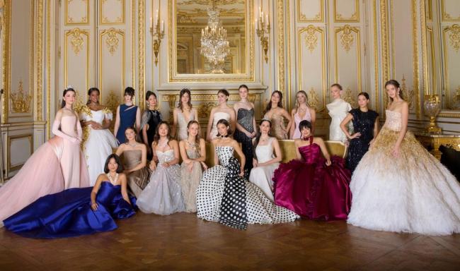 王传福陈可辛女儿参加巴黎名媛舞会 展现魅力与浪漫