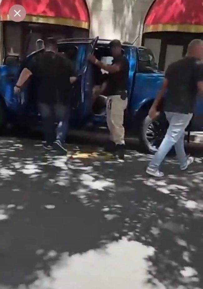 藍戰(zhàn)非團隊人員回應(yīng)南非綁架事件 真實經(jīng)歷曝光