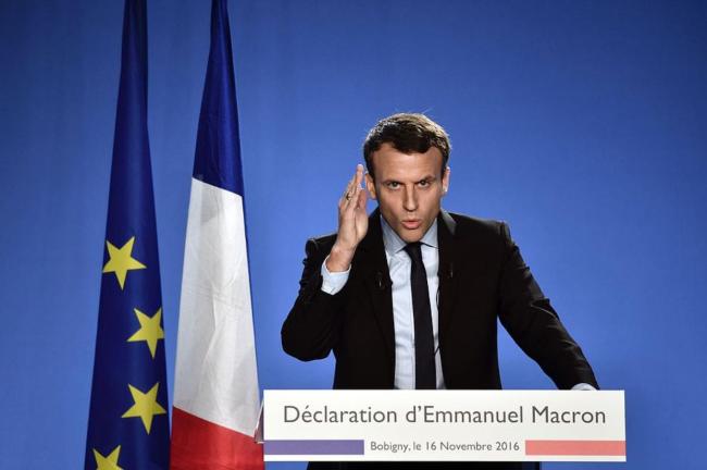 馬克龍?jiān)诖ù笫斋@“龍馬精神” 情緒價(jià)值滿載歸