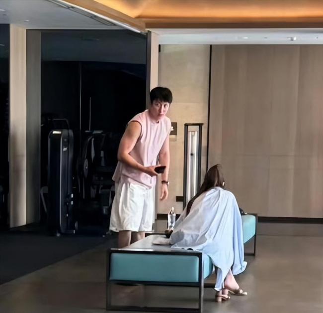 黃景瑜被拍帶女生回豪宅 戀情疑云再起