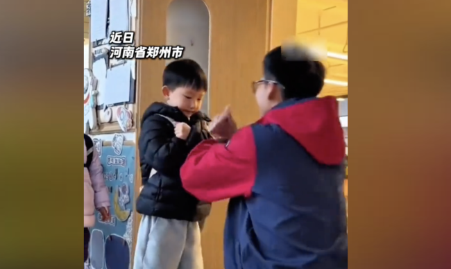 男幼師花式入園問(wèn)候獲贊