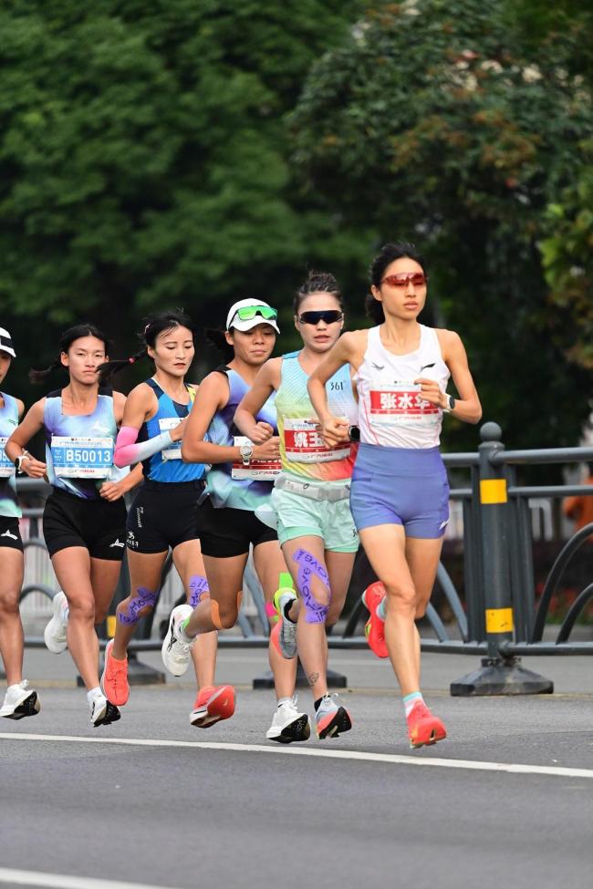 医院否认“最快女护士”张水华离职 未收到辞职申请