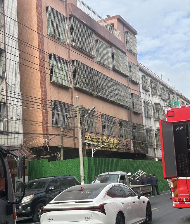 汕頭火災幸存家屬講述逃生細節(jié)