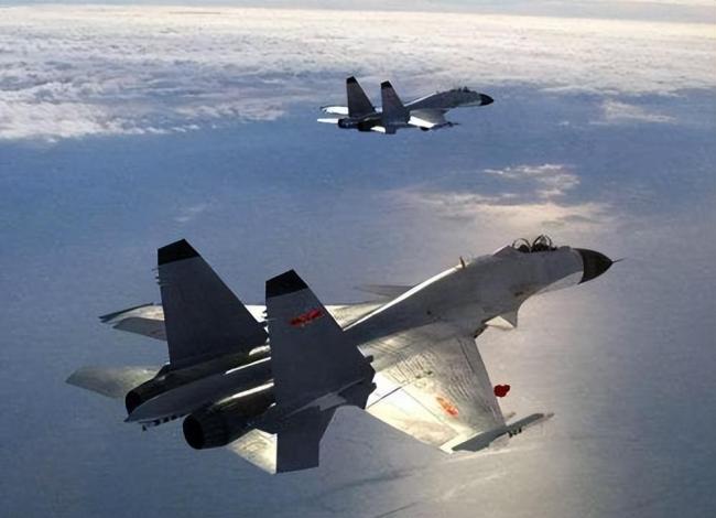 如何看待歼-15锁定F-15J距离被曝光 超视距技术展现实力差距