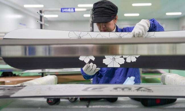 中國讓“冷資源"釋放“熱動能” 冰雪盛宴火熱開啟