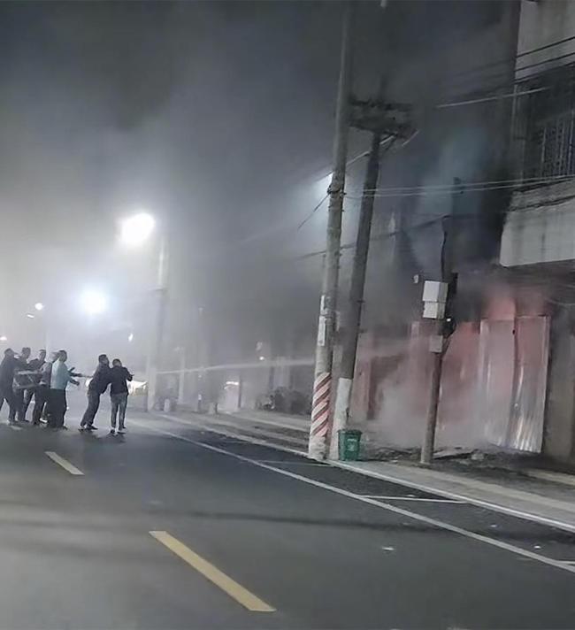 居民稱汕頭火災(zāi)有小女孩冒火沖出 英勇逃生觸動人心