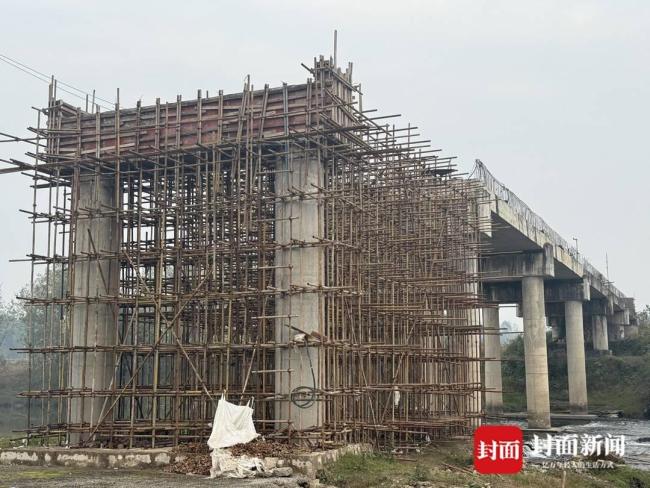 官方回應(yīng)150米橋梁修8年未完工 手續(xù)卡殼村民期盼