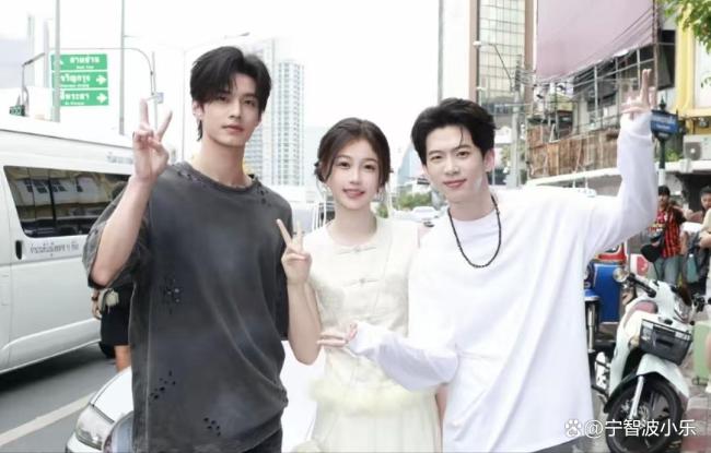 《双轨》空降开播 四天回转比剧情更盘曲