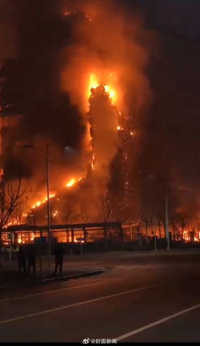 預(yù)制菜企業(yè)起火兩公里外可見明火