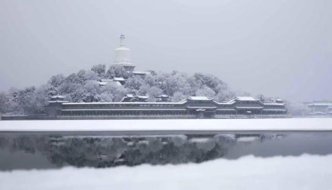 北京初雪 溫暖背后的堅(jiān)守與智慧 城市治理的詩意答卷