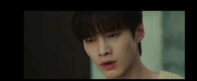 双轨开播 空降迷局激发烧议