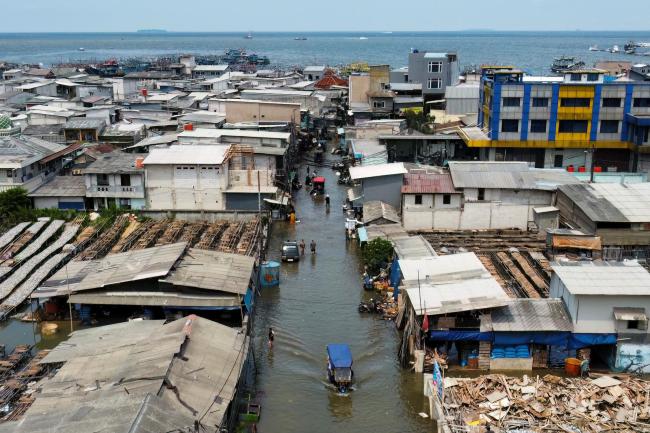 印尼蘇門答臘島山體滑坡災害遇難人數(shù)已超千人