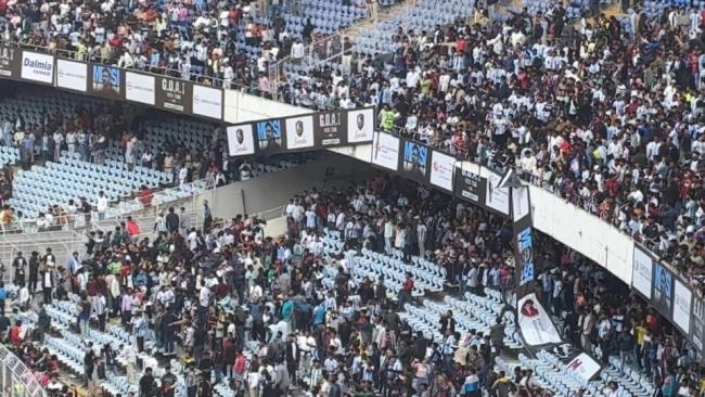 梅西印度活動只待10分鐘球迷怒砸場