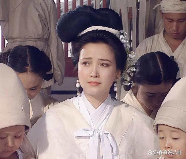 何晴疑患腦瘤多年 突然離世引發(fā)關(guān)注