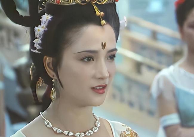 何晴曾与演员刘威相恋5年 演艺圈悼念美丽星辰陨落