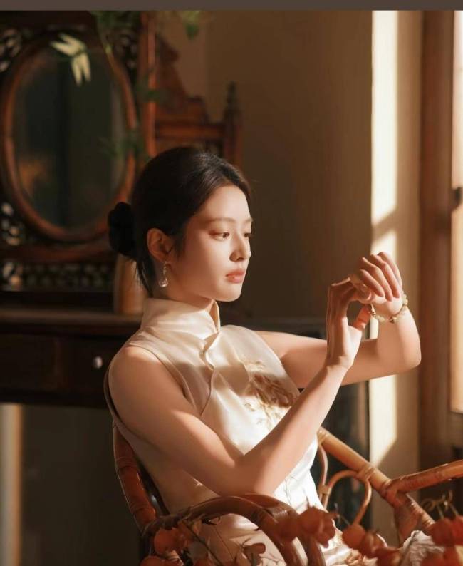 丞磊徐若晗逆光鬼魅既视感 民国剧好意思学新冲突