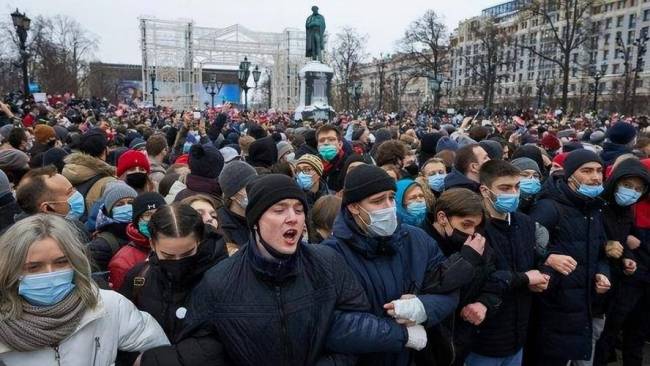 美欧关系走到十字路口?默克尔发声 欧洲需找回方向感