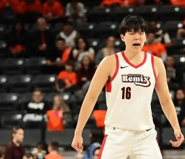 队记：开拓者召回杨瀚森因需要人手，本想让他多打几场G联赛