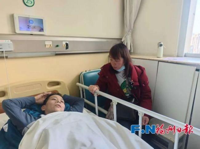 煎饼叔叔说恢复了请大家吃饼 感激好心人相助