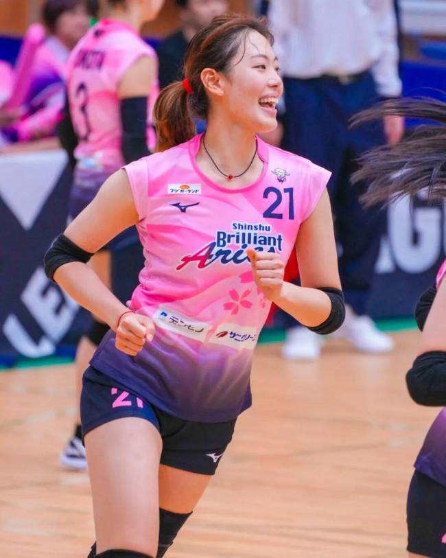 中国女排球员留洋动态 1人或将面临无球可打 日本V联赛将成为历史 联赛重组影响深远