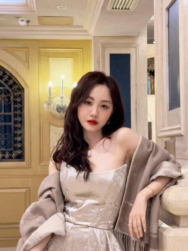 陈妍希 姐弟恋圣体 破茧新生获赞