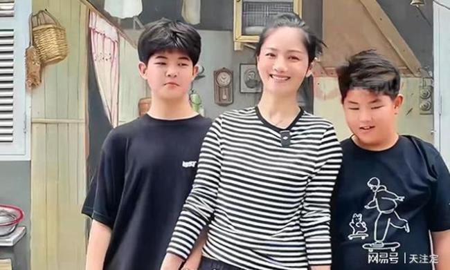 胡可两个男儿正在减肥 为健康死力