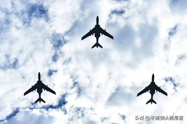 大V:轰-6K/N作战能力超越图-160 中国轰炸机崛起引发关注