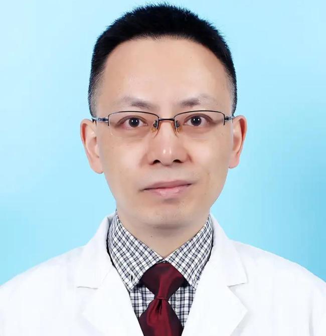 洛熙法医刘良曾说压力很大 尸检揭示手术疑云