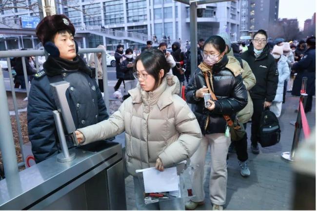 2.5万余人报考2026年北大研究生 逐梦燕园