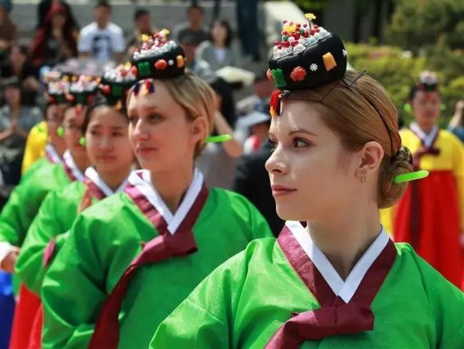 韩国又接连发生集体作弊事件 教育信誉受损