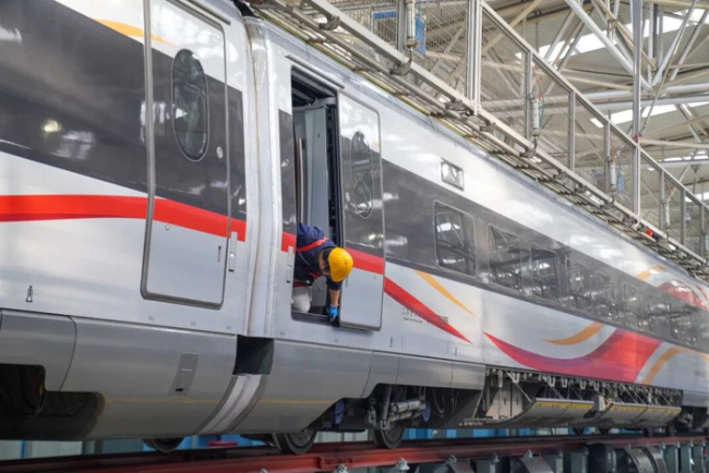 复兴号亮相西延高铁首发 科技与文化交融