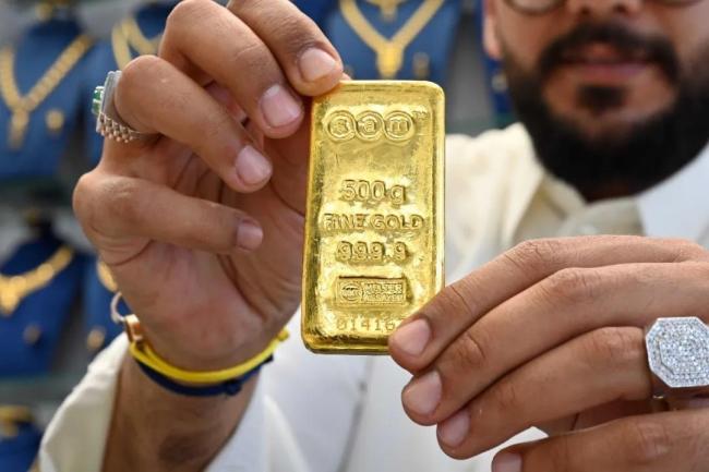 国际金银续创新高