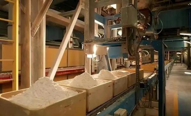 哈萨克斯坦为何牵手日本搞稀土 运输困局难解