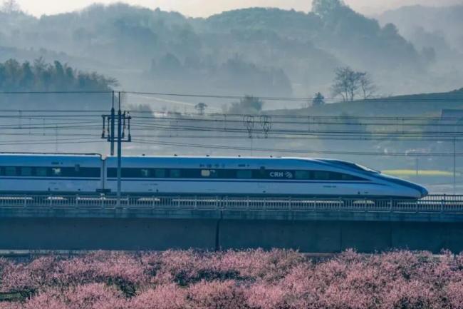 杭台高铁串起近10个5A级景区