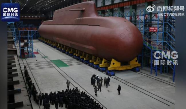 金正恩视察核动力导弹潜艇建造现场 强调国防重要性