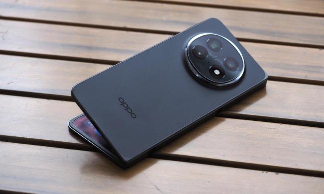 折叠屏2025：轻薄化走到尽头 形态创新成新战场